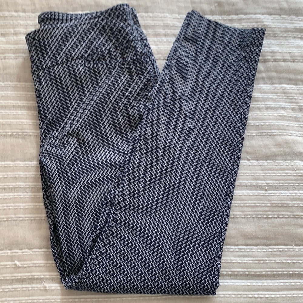 Navy white regular length pants. Stretchy comfy